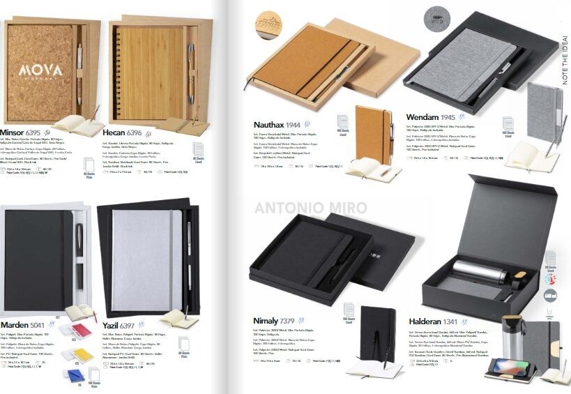 Cadernos com canetas Cadernos com canetas